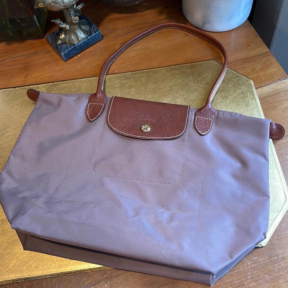 Longchamp “Le Pliage Shopping”